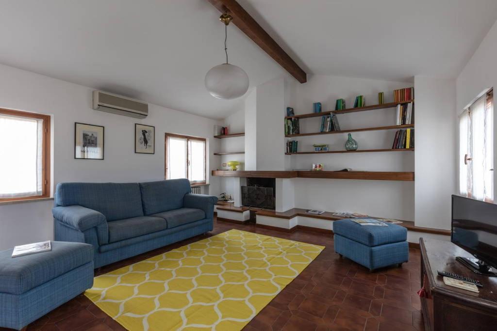 Ferienwohnung Di Vittorio Loft Desenzano del Garda Exterior foto