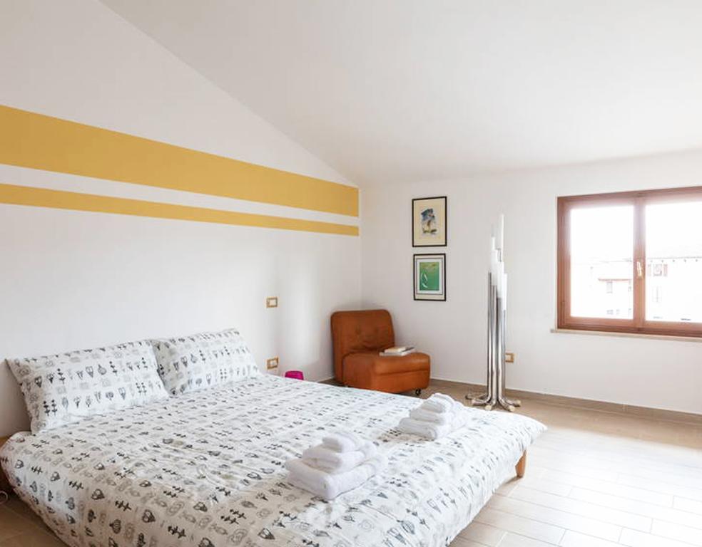 Ferienwohnung Di Vittorio Loft Desenzano del Garda Exterior foto